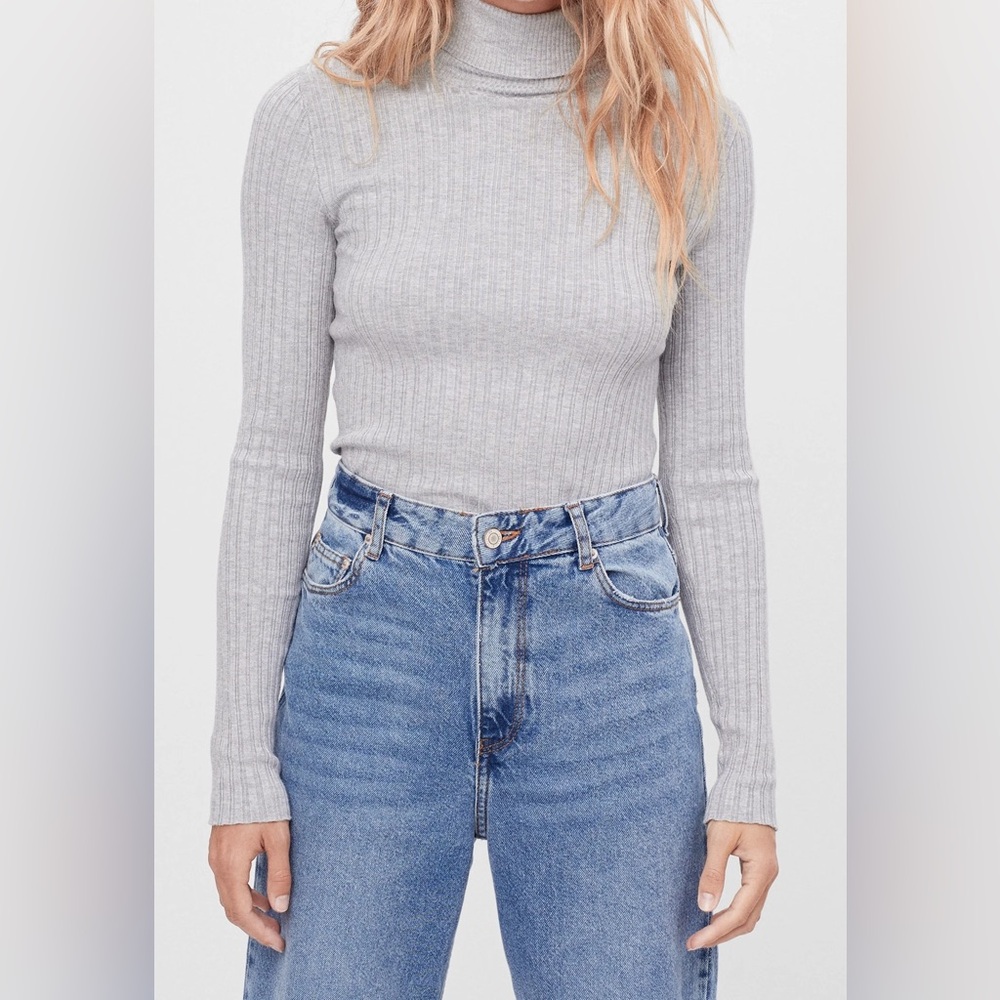 Berksha Gray Ribbed Turtleneck Sweater from ASOS size S